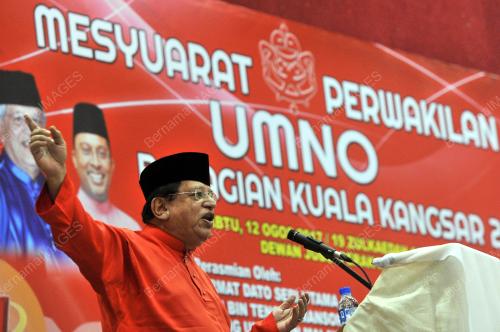 PK04_12082017_UMNO
