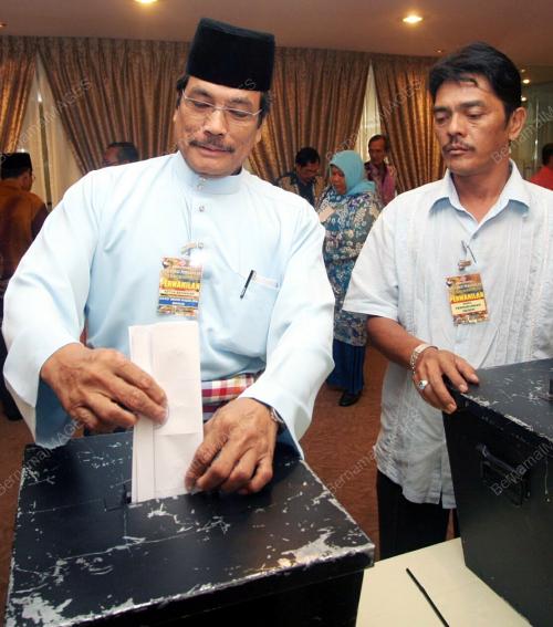 MOHD RADZI MANAN