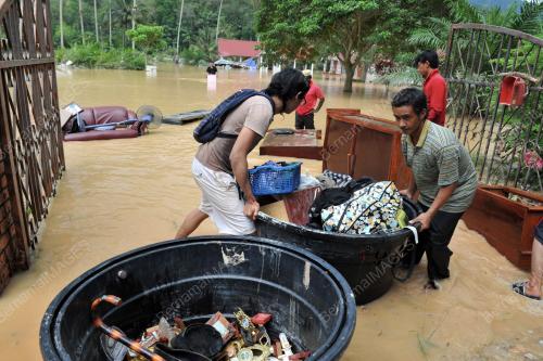 PK04_13042012_BANJIR