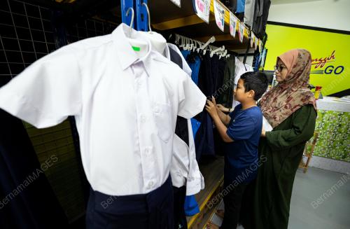BANTUAN AWAL PERSEKOLAHAN
