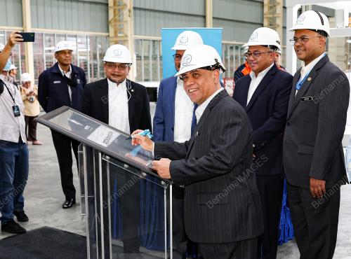 DATUK SERI SAARANI MOHAMAD