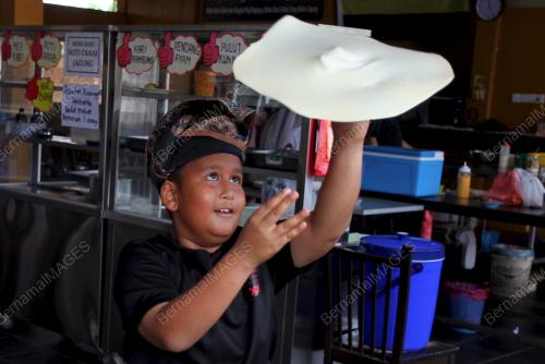 ADLI ROTI CANAI TERBANG