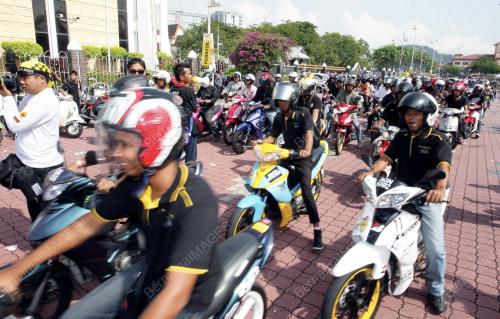 KEMPEN KESELAMATAN JALAN RAYA