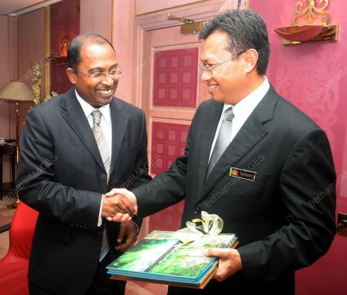 AHMAD SHABERY CHEEK