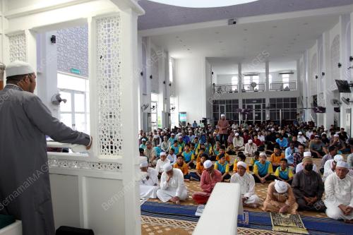 KHUTBAH JUMAAT HARI BELIA