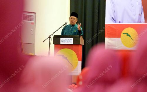 PK04_17092016_UMNO