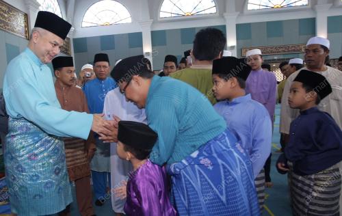 RAJA DR NAZRIN SHAH
