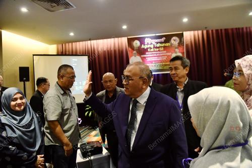 EXCO ZOLKAFLY HARUN