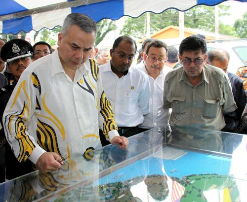 RAJA DR NAZRIN SHAH