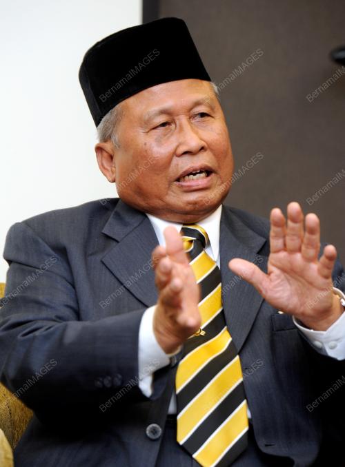 PK04_19042015_DATUK_AYOP_HASHIM