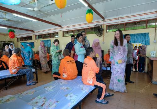 TUANKU ZARA SALIM