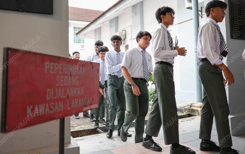 PEPERIKSAAN SIJIL PELAJARAN MALAYSIA