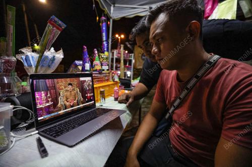 TINJAUAN PERSIAPAN SAMBUTAN AIDILFITRI