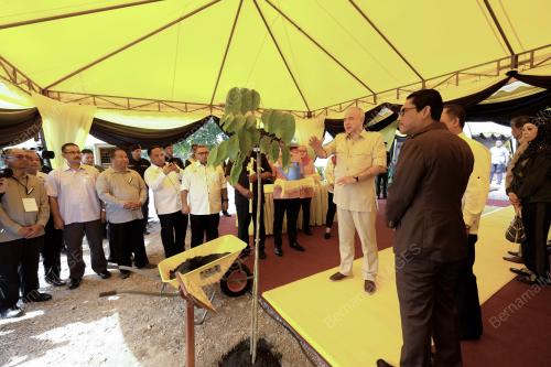 PK04_21102019_SULTAN_PERAK