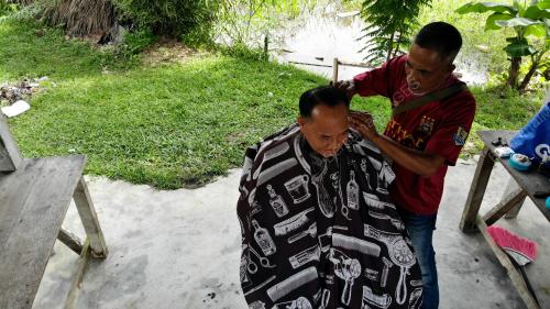 ZAMRI SAIDON TUKANG GUNTING RAMBUT
