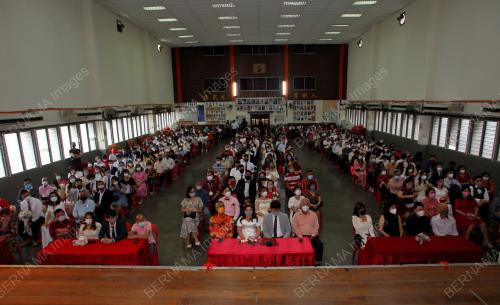 PERKAHWINAN BERAMAI-RAMAI