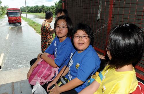 PK04_22102013_BANJIR