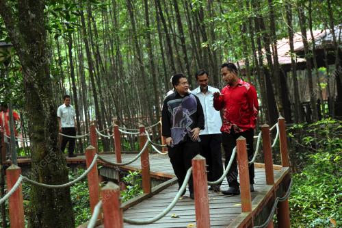 PK04_22102015_tourism