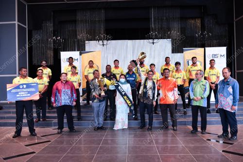 DATUK SERI AHMAD FAIZAL AZUMU