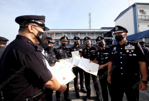 DATUK MIOR FARIDALATHRASH WAHID