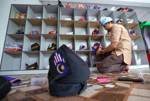 ISKANDAR ZULKARNAIN ZAHARIN