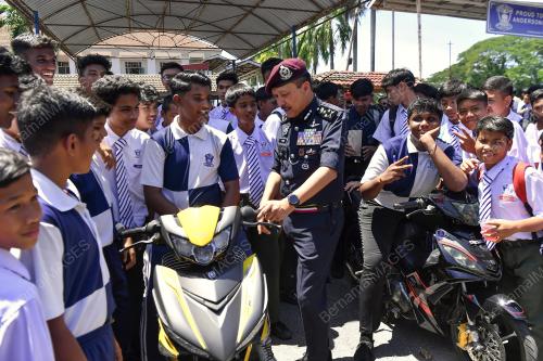DATUK SERI MOHD YUSRI HASSAN BASRI