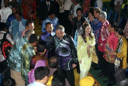 PK04_24012011_SAMBUTAN_KR_11F