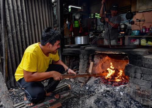 RENDANG TOK DI WAKTU PANDEMIK MASIH MENDAPAT SAMBUTAN