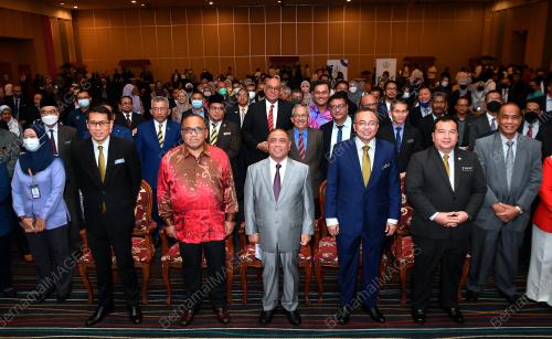 DATUK SERI SAARANI MOHAMAD