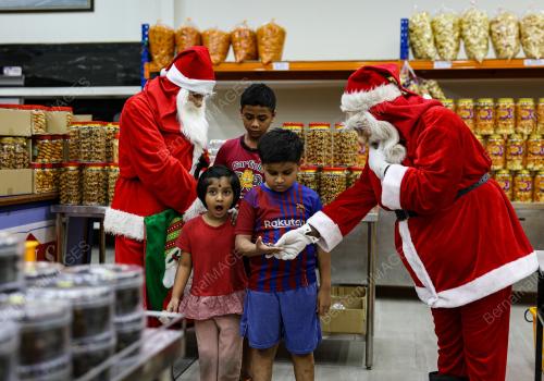 TINJAUAN HARI KRISMAS