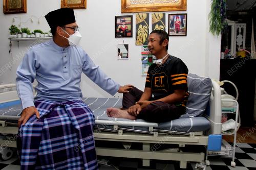 DATUK SERI AHMAD FAIZAL AZUMU