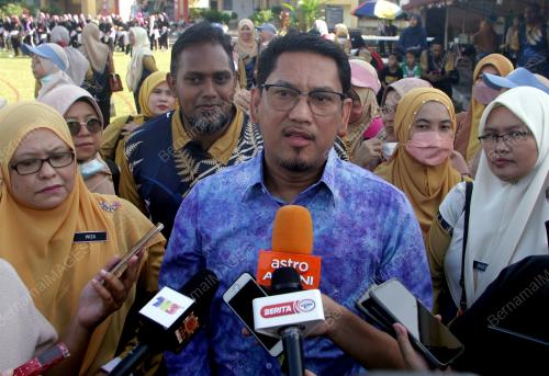 DATUK SERI AHMAD FAIZAL AZUMU