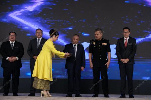 DATUK SERI SAARANI MOHAMAD