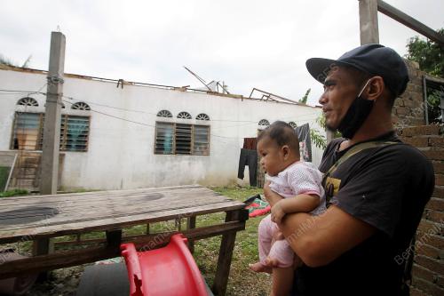 RUMAH ROSAK DILANDA RIBUT