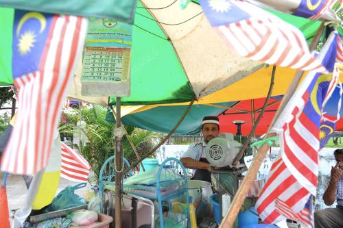 PK04_26072012_BENDERA