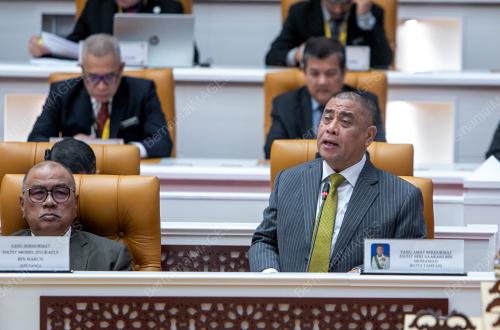 DATUK SERI SAARANI MOHAMAD