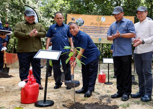 DATUK SERI SAARANI MOHAMAD