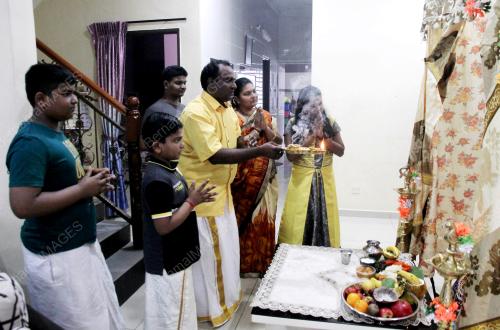 MENYAMBUT THAIPUSAM DI RUMAH