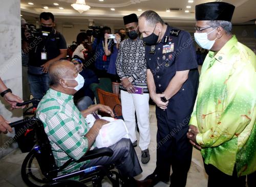 DATUK MIOR FARIDALATHRASH WAHID