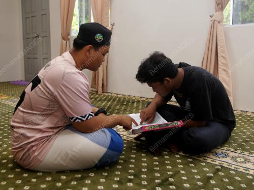 PELAJAR TAHFIZ DI KAMPUNG ORANG ASLI