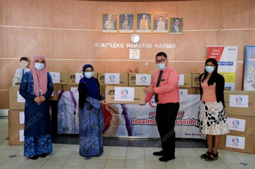 KPJ IPOH SUMBANG 1000 SET PPE KEPADA HRPB