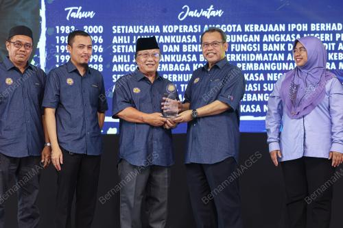 DATUK SERI ABDUL FATTAH ABDULLAH