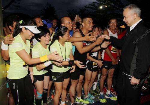 PK04_29112015_LARIAN_KEPUTERAAN