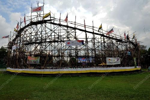 PK04_30122012_PENGAKAP