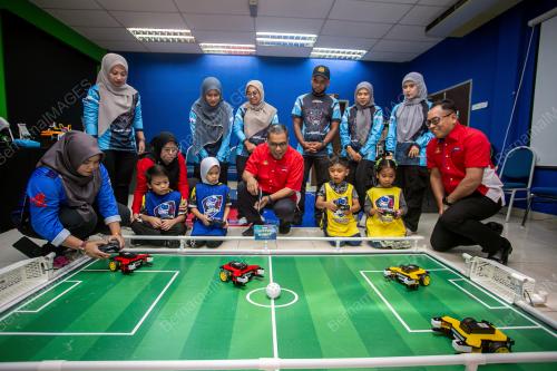 DATUK MOHD HANAFIAH MAN