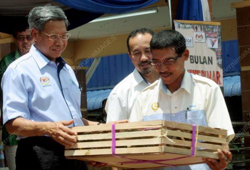 MUSTAPA MOHAMED