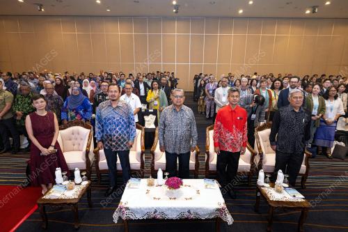 DATUK AARON DAGANG