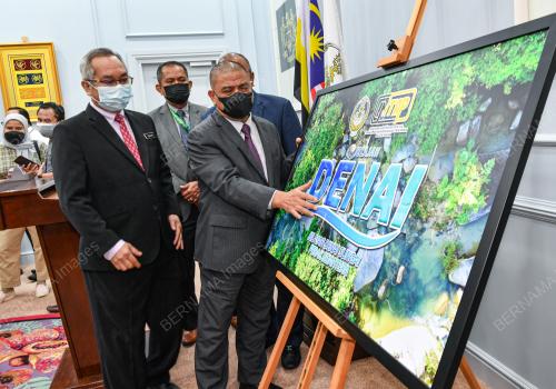 DATUK SERI SAARANI MOHAMAD