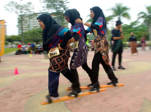 SARONG FESTIVAL