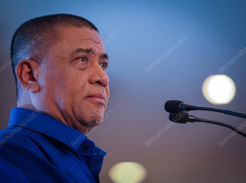 DATUK SERI SAARANI MOHAMAD
